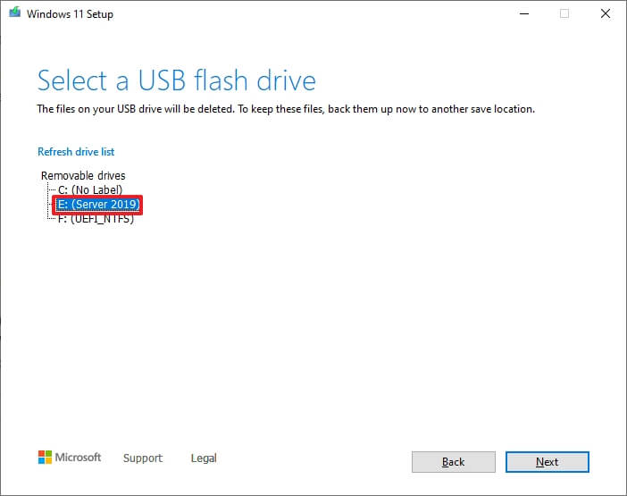 Seleziona USB per scaricare Windows 11